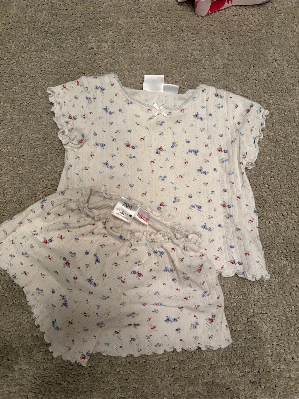 Zara White Floral Ribbed Short Pajama Set with Blue & Red Accents